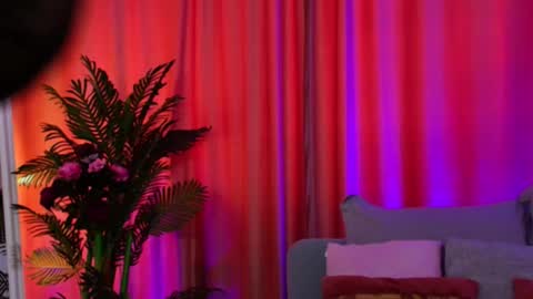 DalidaSelena online show from 5, 10, 2025