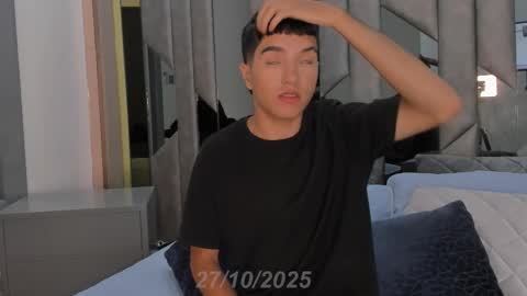 Snapshot of dallen_grant chatting on 27, 10, 2025 Dallen Grant online show from 27, 10, 2025