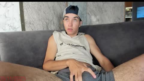 Snapshot of dallen_grant chatting on 5, 11, 2025 Dallen Grant online show from 5, 11, 2025