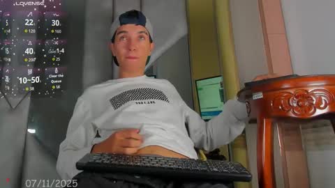 Snapshot of dallen_grant chatting on 7, 11, 2025 Dallen Grant online show from 7, 11, 2025