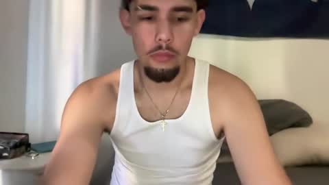 Snapshot of damiam_xj chatting on 31, 10, 2025 damiam xj online show from 31, 10, 2025