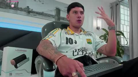 DAMIAN online show from 9, 1, 2026