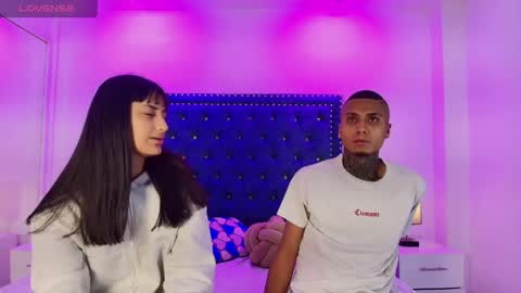 DAMIAN AND ROXANNE.  online show from 25, 4, 2026