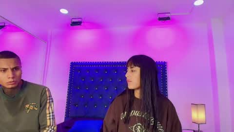 Snapshot of damian_and_roxanne chatting on 29, 4, 2026 DAMIAN AND ROXANNE. online show from 29, 4, 2026