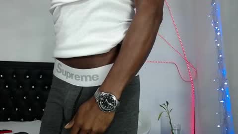 Snapshot of damian_hart_24cm chatting on 21, 5, 2026 damian_hart_24cm online show from 21, 5, 2026