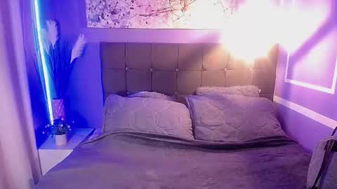 Snapshot of damian_n_lissa chatting on 27, 10, 2025 damian_n_lissa online show from 27, 10, 2025