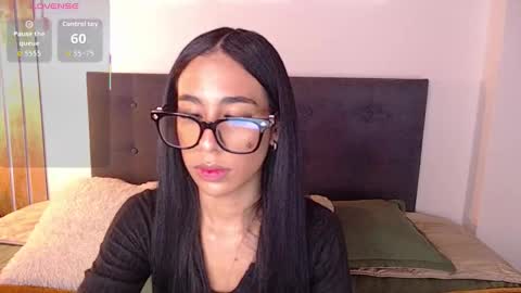 Snapshot of damian_n_lissa chatting on 18, 12, 2025 damian_n_lissa online show from 18, 12, 2025