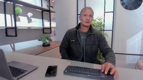 Damian  online show from 30, 7, 2026