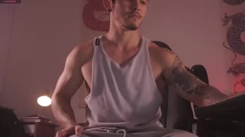 Snapshot of damianow chatting on 19, 2, 2025 insta damn8 -------- online show from 19, 2, 2025