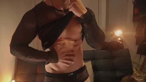 Snapshot of damianow chatting on 19, 9, 2025 insta damn8 -------- online show from 19, 9, 2025