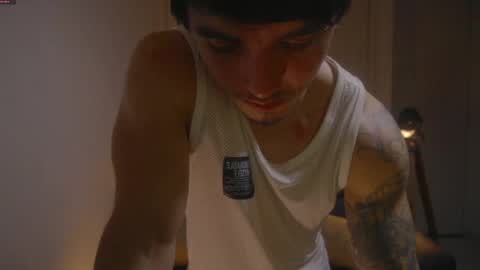 Snapshot of damianow chatting on 5, 10, 2025 insta damn8 -------- online show from 5, 10, 2025