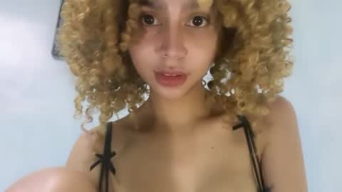 damnperfectxx online show from 15, 4, 2026