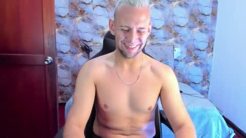 Snapshot of damon_baker0 chatting on 28, 5, 2026 Damon bakert online show from 28, 5, 2026