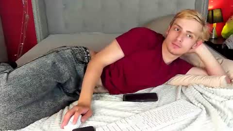 Snapshot of damonlux chatting on 14, 7, 2026 Damon online show from 14, 7, 2026