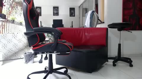 damyan_2003 online show from 26, 12, 2024