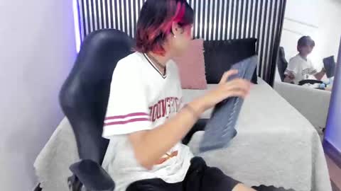 D A N online show from 12, 9, 2025