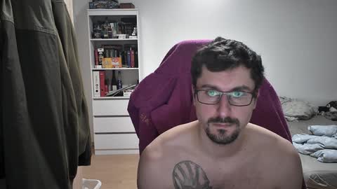 King Dan online show from 3, 2, 2025