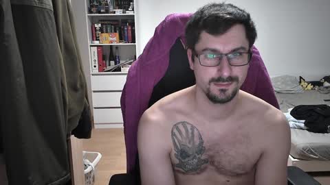 King Dan online show from 4, 2, 2025