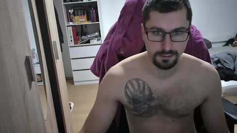 King Dan online show from 19, 2, 2025