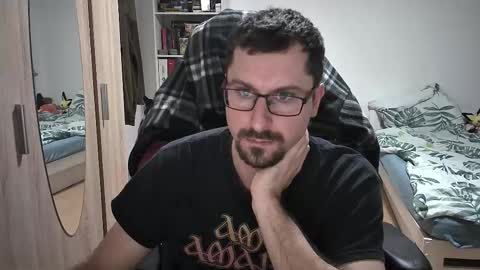 King Dan online show from 9, 11, 2025