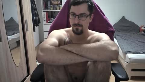 King Dan online show from 4, 12, 2025