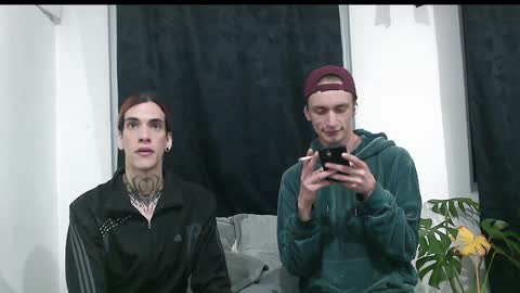 Snapshot of dan_yagami chatting on 23, 12, 2024 Dan and Noah online show from 23, 12, 2024