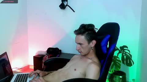 Snapshot of dan_yagami chatting on 16, 10, 2025 Dan and Noah online show from 16, 10, 2025