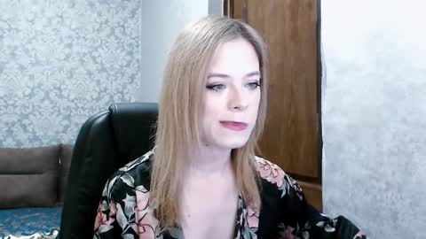 Dana SmileX online show from 25, 4, 2026