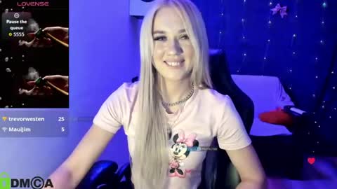 dances_queen online show from 20, 7, 2026