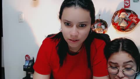 Snapshot of dani_jocelyn chatting on 27, 12, 2024 dani y jocelyn online show from 27, 12, 2024