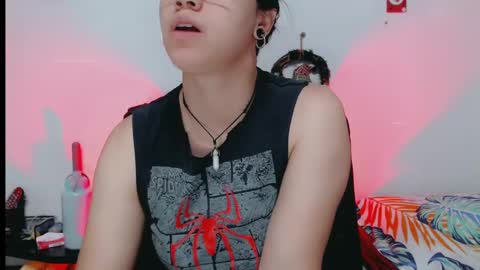 Snapshot of dani_jocelyn chatting on 5, 1, 2025 dani y jocelyn online show from 5, 1, 2025