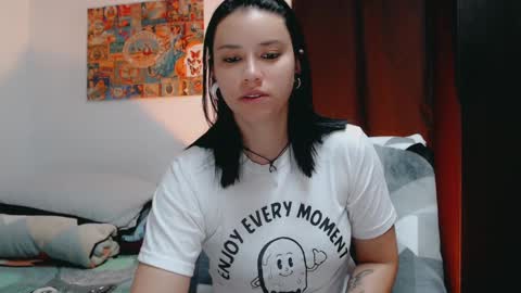 Snapshot of dani_jocelyn chatting on 1, 3, 2025 dani y jocelyn online show from 1, 3, 2025