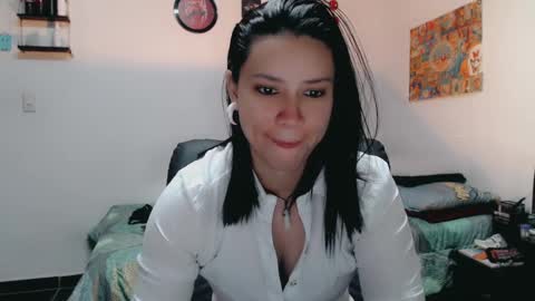 Snapshot of dani_jocelyn chatting on 4, 3, 2025 dani y jocelyn online show from 4, 3, 2025