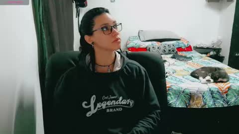 Snapshot of dani_jocelyn chatting on 18, 9, 2025 dani y jocelyn online show from 18, 9, 2025