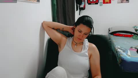 Snapshot of dani_jocelyn chatting on 12, 10, 2025 dani y jocelyn online show from 12, 10, 2025