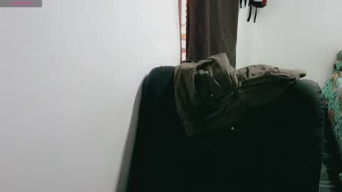 Snapshot of dani_jocelyn chatting on 22, 10, 2025 dani y jocelyn online show from 22, 10, 2025