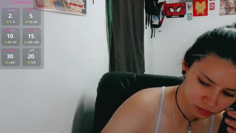 Snapshot of dani_jocelyn chatting on 27, 10, 2025 dani y jocelyn online show from 27, 10, 2025