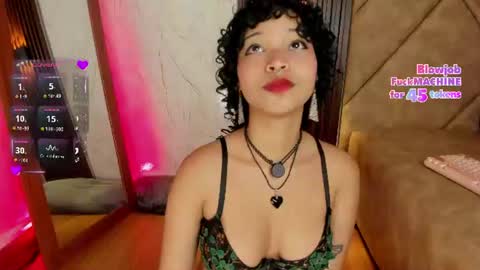 Snapshot of danicollinn chatting on 17, 6, 2026 Daniela online show from 17, 6, 2026