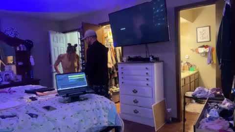 Dani Dragon online show from 5, 12, 2024