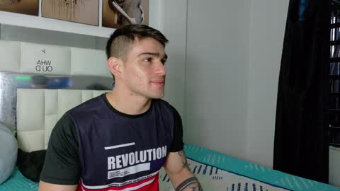 Snapshot of daniel_ova chatting on 17, 1, 2025 Sexy Dani online show from 17, 1, 2025