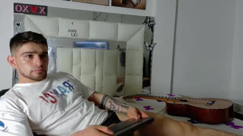 Snapshot of daniel_ova chatting on 4, 3, 2025 Sexy Dani online show from 4, 3, 2025