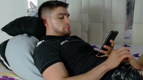 Snapshot of daniel_ova chatting on 5, 3, 2025 Sexy Dani online show from 5, 3, 2025