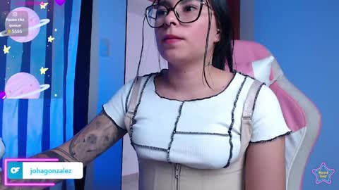 Snapshot of daniela_cute22 chatting on 28, 5, 2026 DANIELA online show from 28, 5, 2026