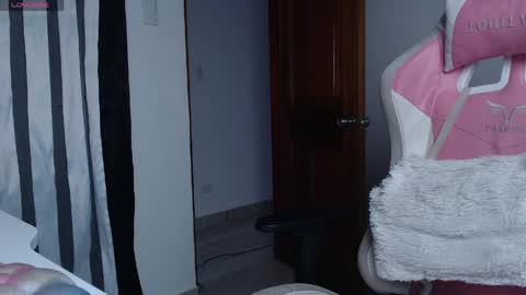 Snapshot of daniela_cute22 chatting on 3, 6, 2026 DANIELA online show from 3, 6, 2026