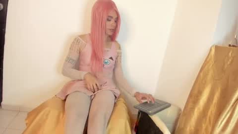 danielamay00 online show from 18, 6, 2026
