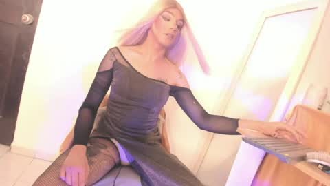 danielamay00 online show from 28, 6, 2026