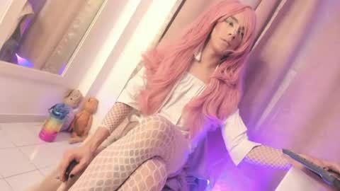danielamay00 online show from 5, 7, 2026