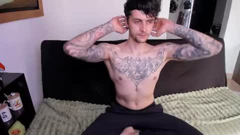 Snapshot of daniele_bunny chatting on 2, 7, 2026 Daniele Bunny online show from 2, 7, 2026