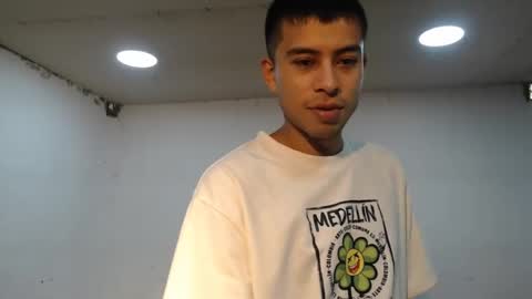 Snapshot of danielitopapii chatting on 30, 12, 2024 danielitopapii online show from 30, 12, 2024