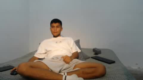 Snapshot of danielitopapii chatting on 7, 2, 2025 danielitopapii online show from 7, 2, 2025